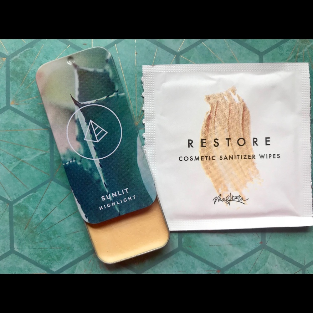 Maskcara Beauty Sunlit highlight